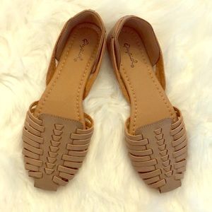 Tan flats